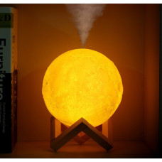 Зволожувач повітря Humidifier 3D Moon Lamp Light Diffuser у формі місяця